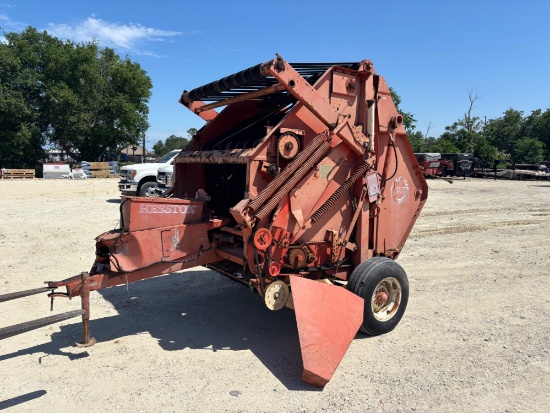Hesston 5500 Round Baler
