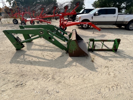 John Deere 725 Loader w/ Bucket & Hay Spear
