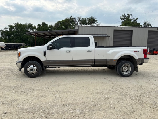 2019 Ford F-350 4x4 Crew Dually King Ranch