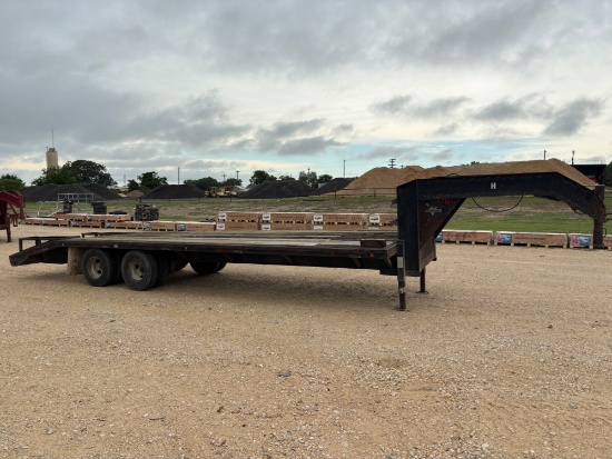1996 PJ Flatbed Gooseneck Trailer