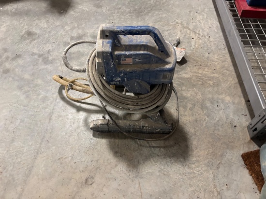 Magnum X5 Tru Airless Sprayer w/ Paint Thiner