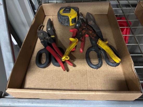 Box Lot of Assorted Hand Tools