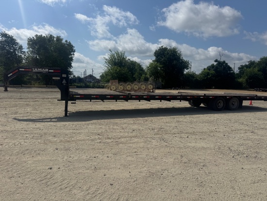 2014 40' Lamar Gooseneck Flatbed Trailer
