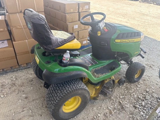 John Deere D130 Riding Lawn Mower