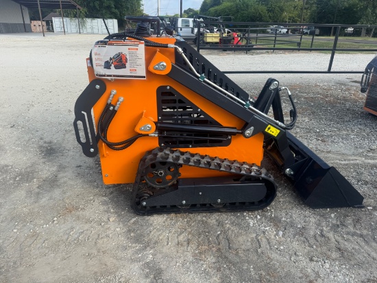 Landhonor Mini Skid Steer Loader