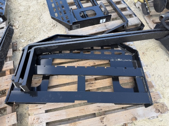 2026 GIYI Skid Steer Forks Attachment