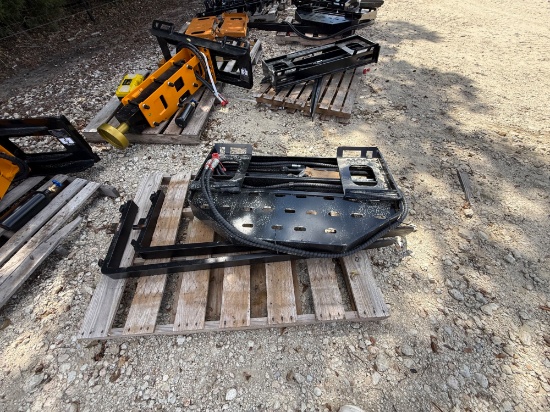 2026 GIYI Skid Steer Side Shift Fork