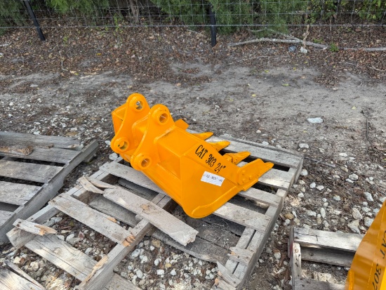 2026 GIYI 24" CAT 303 Excavator Bucket
