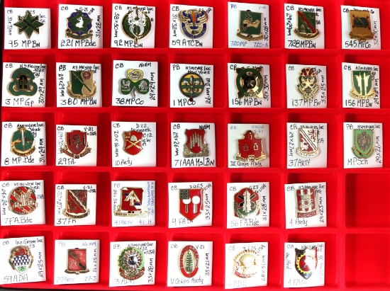 U.S. Army Crest Pins (33)