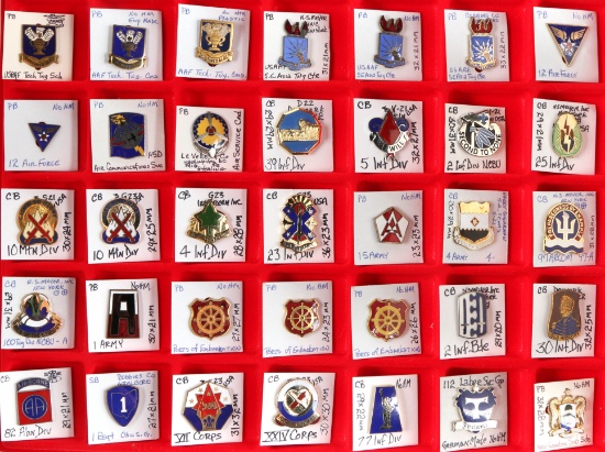 U.S. Military Crest Pins (35)