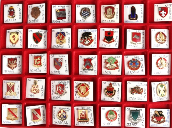 Military Pins (35)