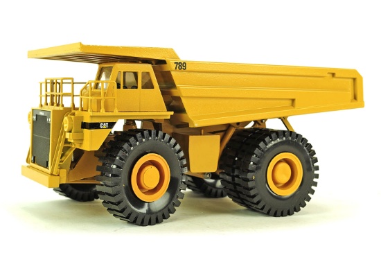 Caterpillar 789 Dump Truck