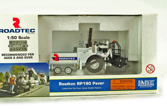 Roadtec RP190 Paver
