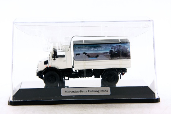 Mercedes Unimog U5023 Platform Truck - 1:43