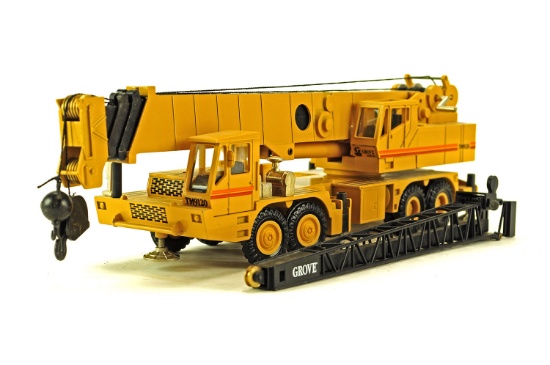 Grove TM1500 4-Axle Mobile Crane w/Jib