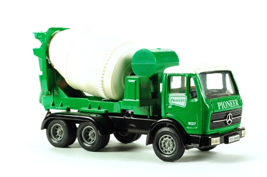 Mercedes Cement Mixer - Pioneer