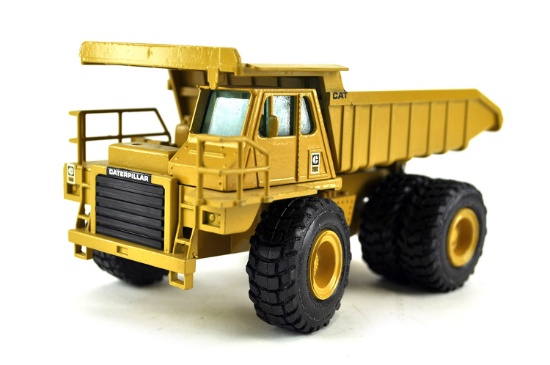 Caterpillar 769C Dump Truck - Custom Wheels/Tires