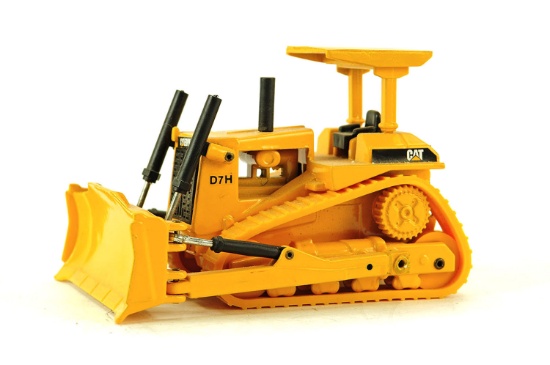 Caterpillar D7H Bulldozer
