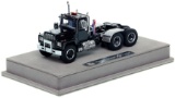 Mack RD688 SX 1987 Tandem Axle Tractor - Black