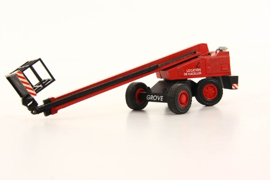 Grove Manlift - Red