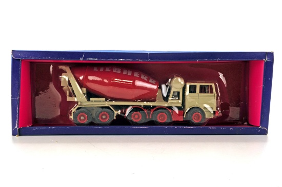 Mercedes Liebherr 5-Axle Cement Truck