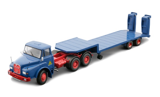 MAN DHAS 26.240 3-Axle Truck w/Lowloader -…