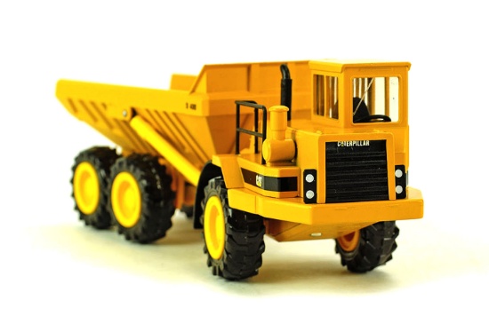 Caterpillar D400 Articulated Dump Truck