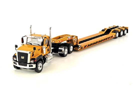 Caterpillar CT680 6x4 w/Rogers Lowboy - Yellow