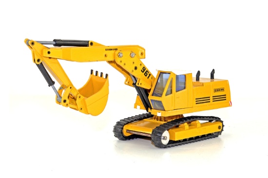 Liebherr 961 Excavator