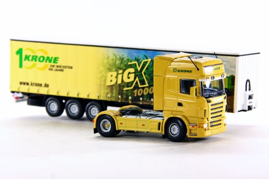 Scania Tractor w/P&E Creation Krane.de Box Trailer