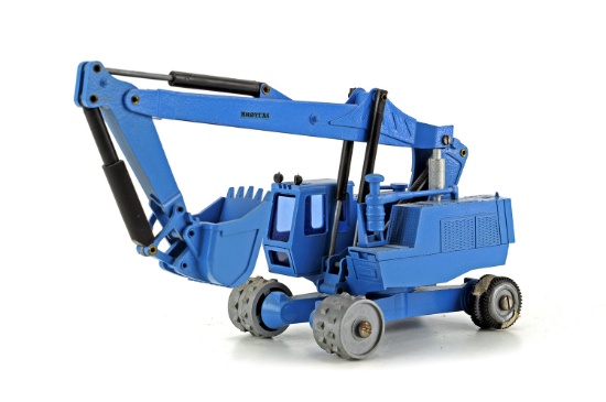Broyt X4 Hydraulic Excavator