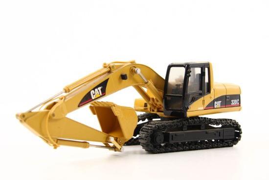 Caterpillar 320C Excavator - 1:40