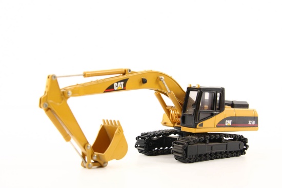 Caterpillar 325D Excavator