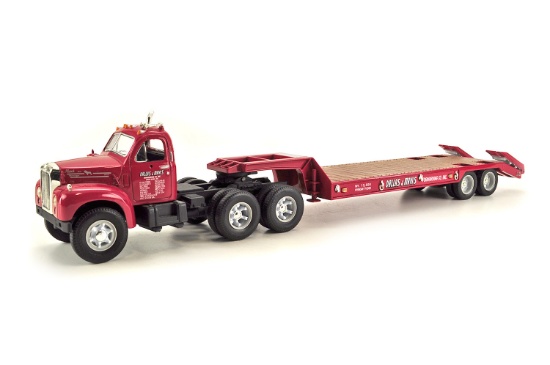 Mack 1960 B-61 Tandem Axle Tractor w/ Lowboy "Dallas Mavis"
