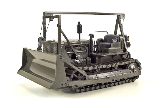 Caterpillar D7 Track-Type Tractor - 1:25