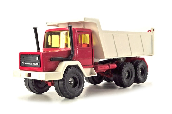 Duetz Dump Truck