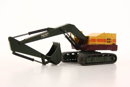 Bucyrus Erie Excavator with Green Bucket