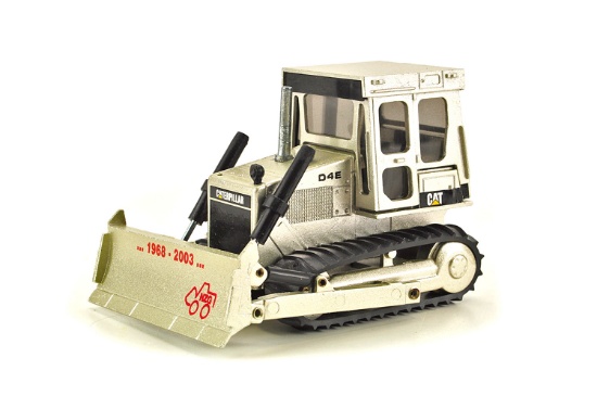 Caterpillar D4E Kettendozer - Silver
