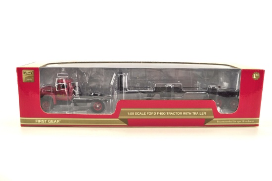 Ford F800 Tractor w/ Trailer "Motor City" - Red
