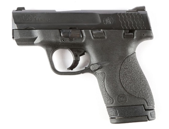 Smith & Wesson M & P 9 Shield in 9 MM