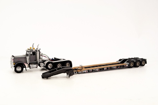 Peterbilt 379 Tractor w/3-Axle Lowboy & Smith Gooseneck
