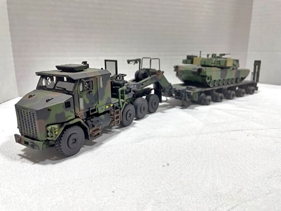 Oshkosh HET M1070 Transporter w/M1000 Trailer - Camo