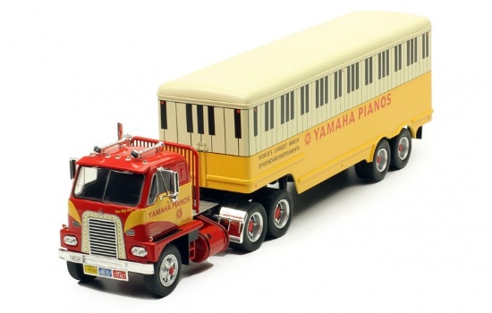 International DCOF-405 COE w/Van - Yamaha - 1:43
