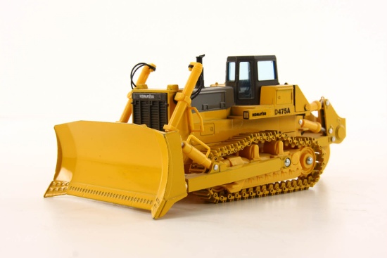 Komatsu D475A Dozer w/Ripper