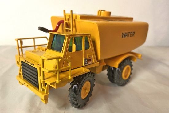 Caterpillar 769 Water Truck