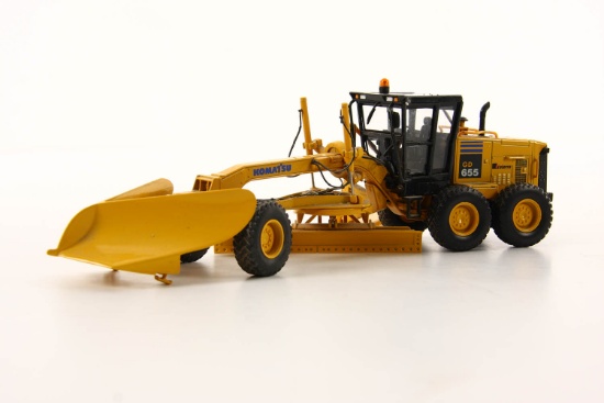 Komatsu GD655 Motor Grader w/Snow Equipment