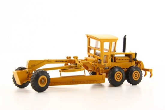 Caterpillar 140B Grader