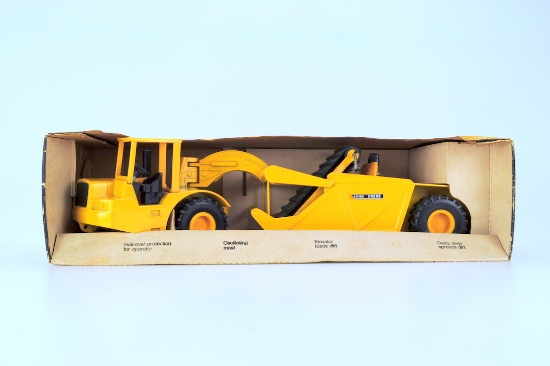 John Deere 1970's Vintage Scraper - 1:16