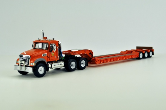 Mack Granite w/Lowboy - Iowa Colors