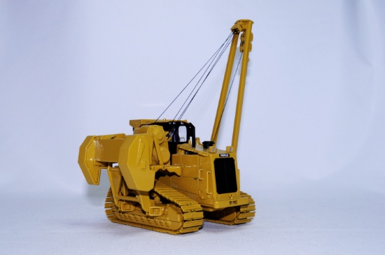 Caterpillar 587T Pipelayer